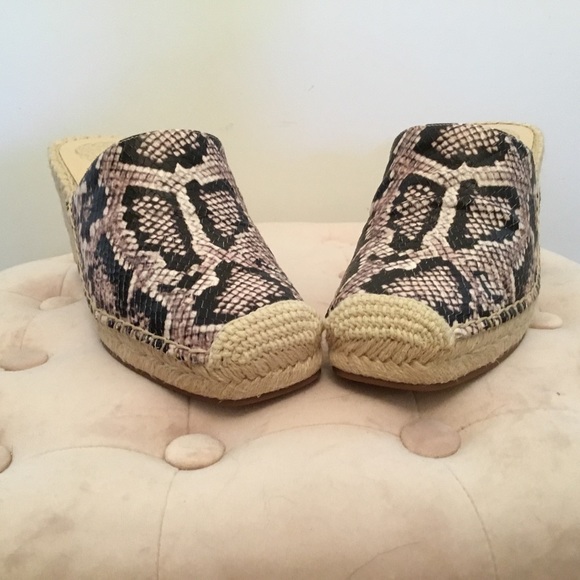 Vince Camuto Leather Python Snakeskin Print Espadrille Heeled Mules Brand New - Picture 9 of 9